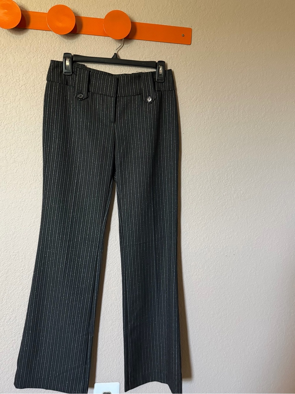 BEBE Women 4 Naomi Fit Straight Leg Dress Pants Black Metallic Thin Striped NWOT